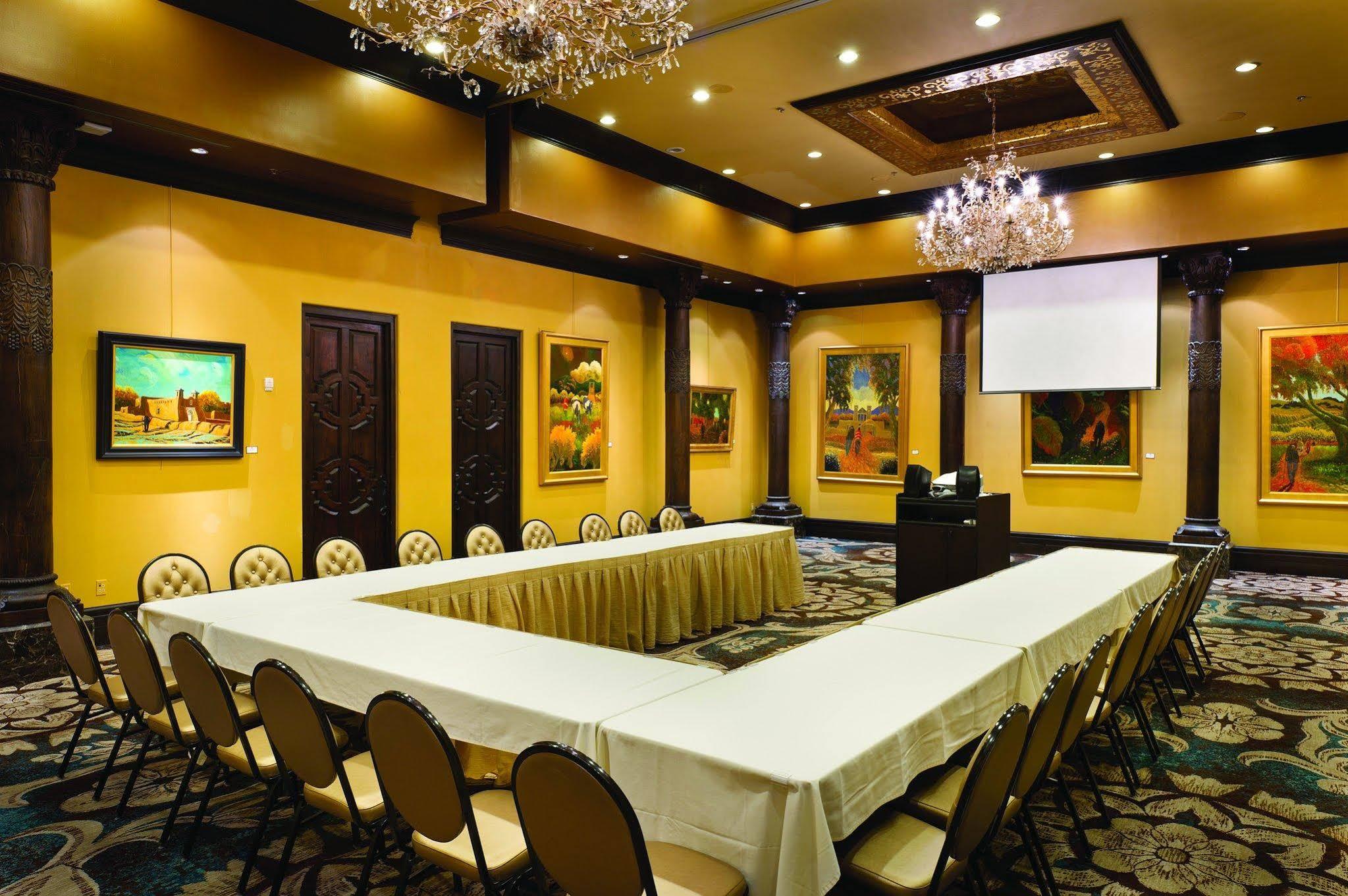 Hotel El Monte Sagrado & 4*
